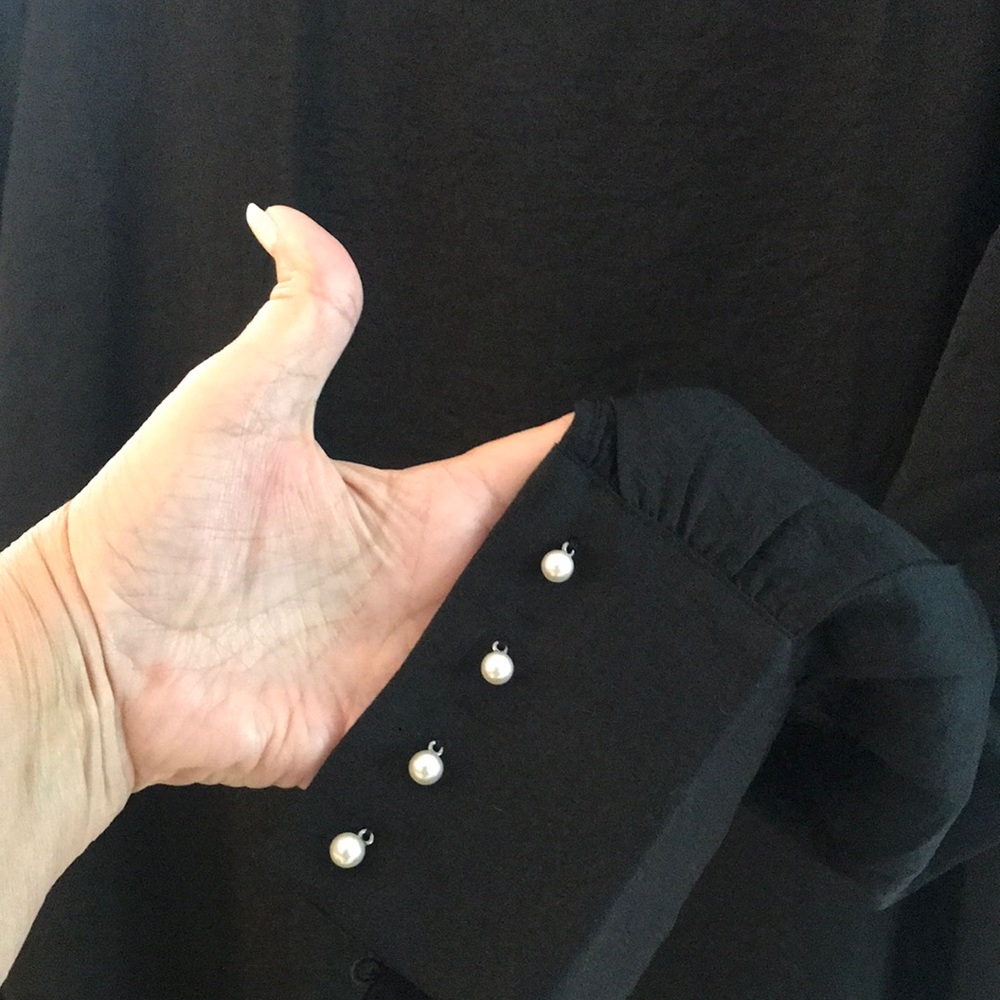 Soft light black dressy blouse w amazing cuffs